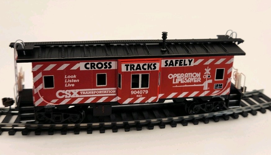 ATHEARN HO 7454 CSX-OLS BAY WINDOW CABOOSE 999628 MINT B53