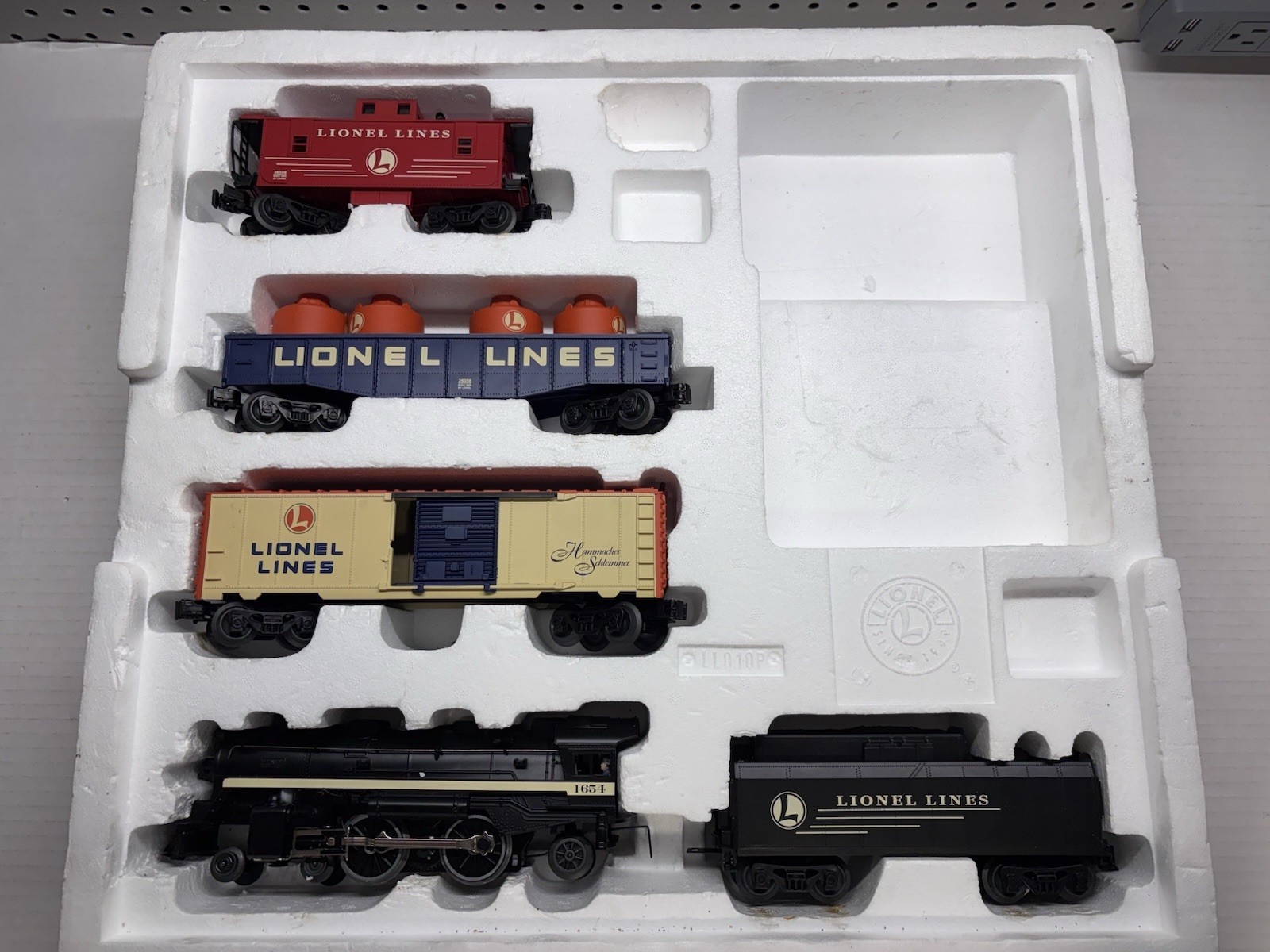 Lionel O Gauge Analog Train Starter Set 6-30053 Light Sound Real Smoke