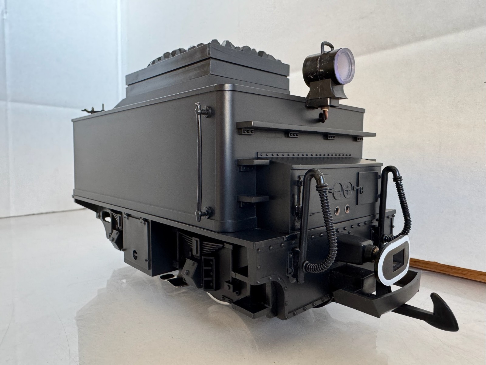 LGB 2317/6 – Powered Black Tender for Stainz Steam Lomotives LN