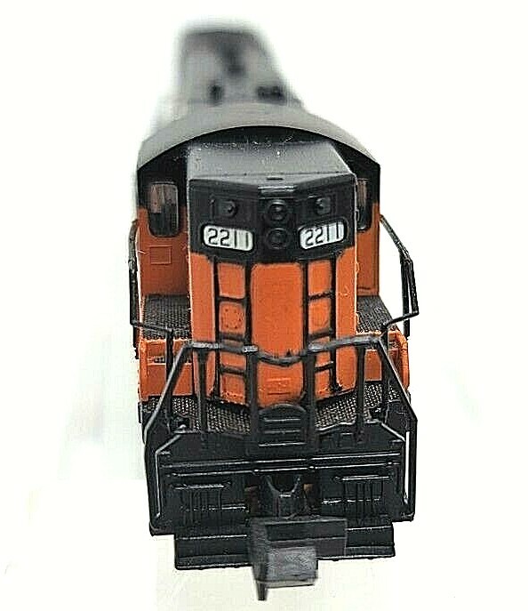 N Life-Like 7725 EMD SD-7 Milwaukee Rd Loco #2211 (Tested) rapido cplrs