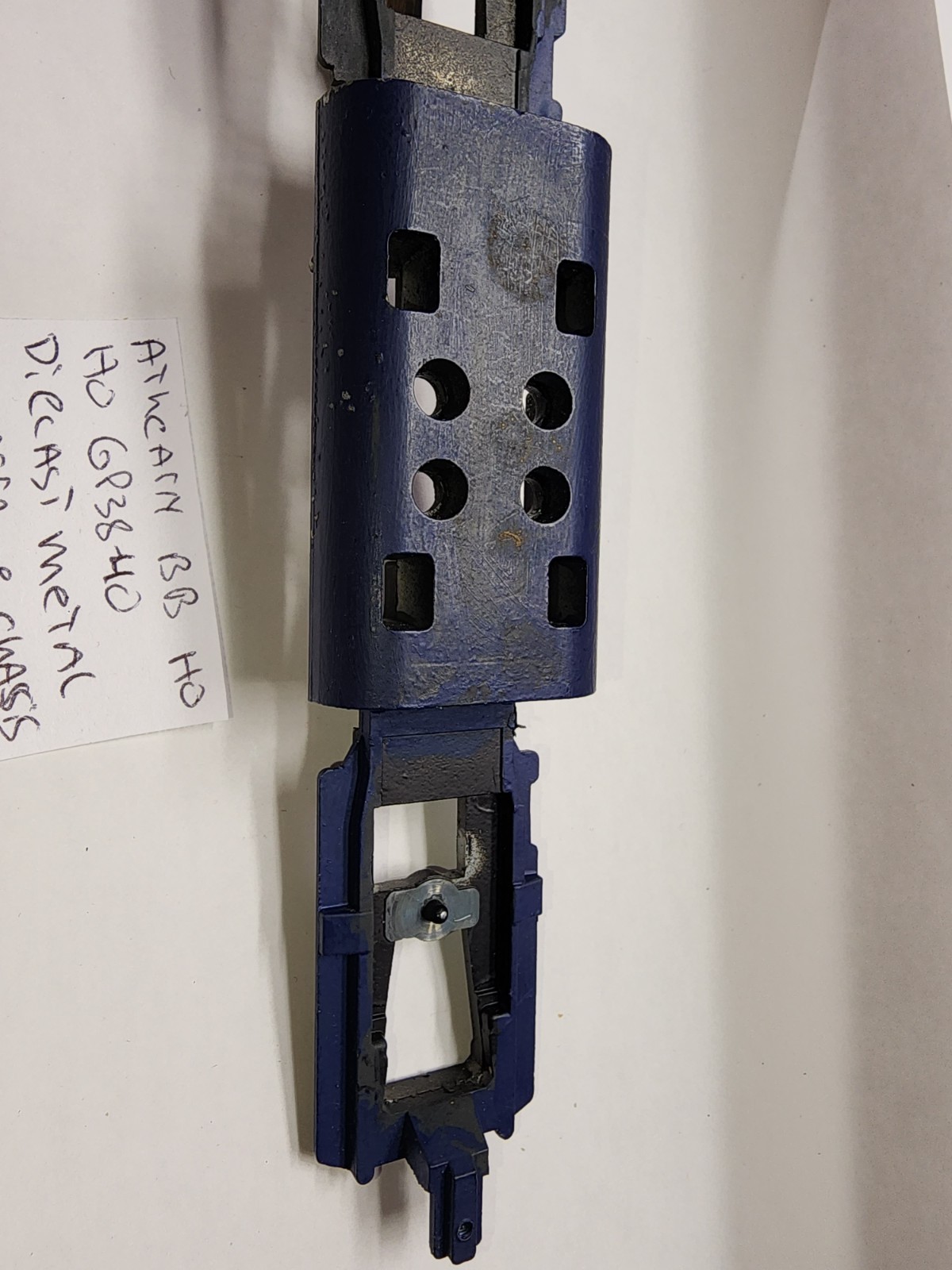 GP38 ATHEARN HO SCALE DIECAST METAL UNDERFRAME CHASSIS HEADLIGHT ASSEMBLY LOT