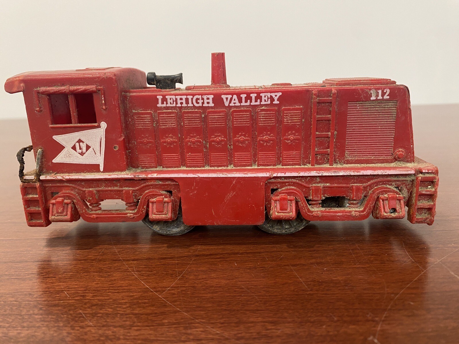 VTG Lionel No. 2037 / 6026W “Lionel Steam Locomotive and Tender / 3 Other B22