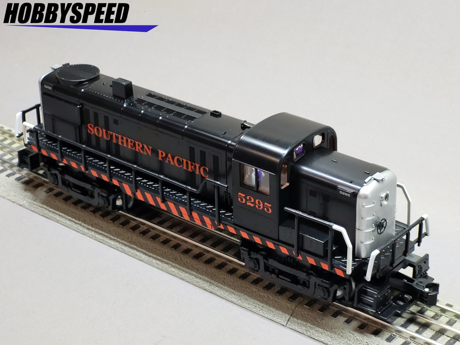 LIONEL SOUTHERN PACIFIC LIONCHIEF RS-3 #5295 DIESEL ENGINE O GAUGE 2545070 NEW
