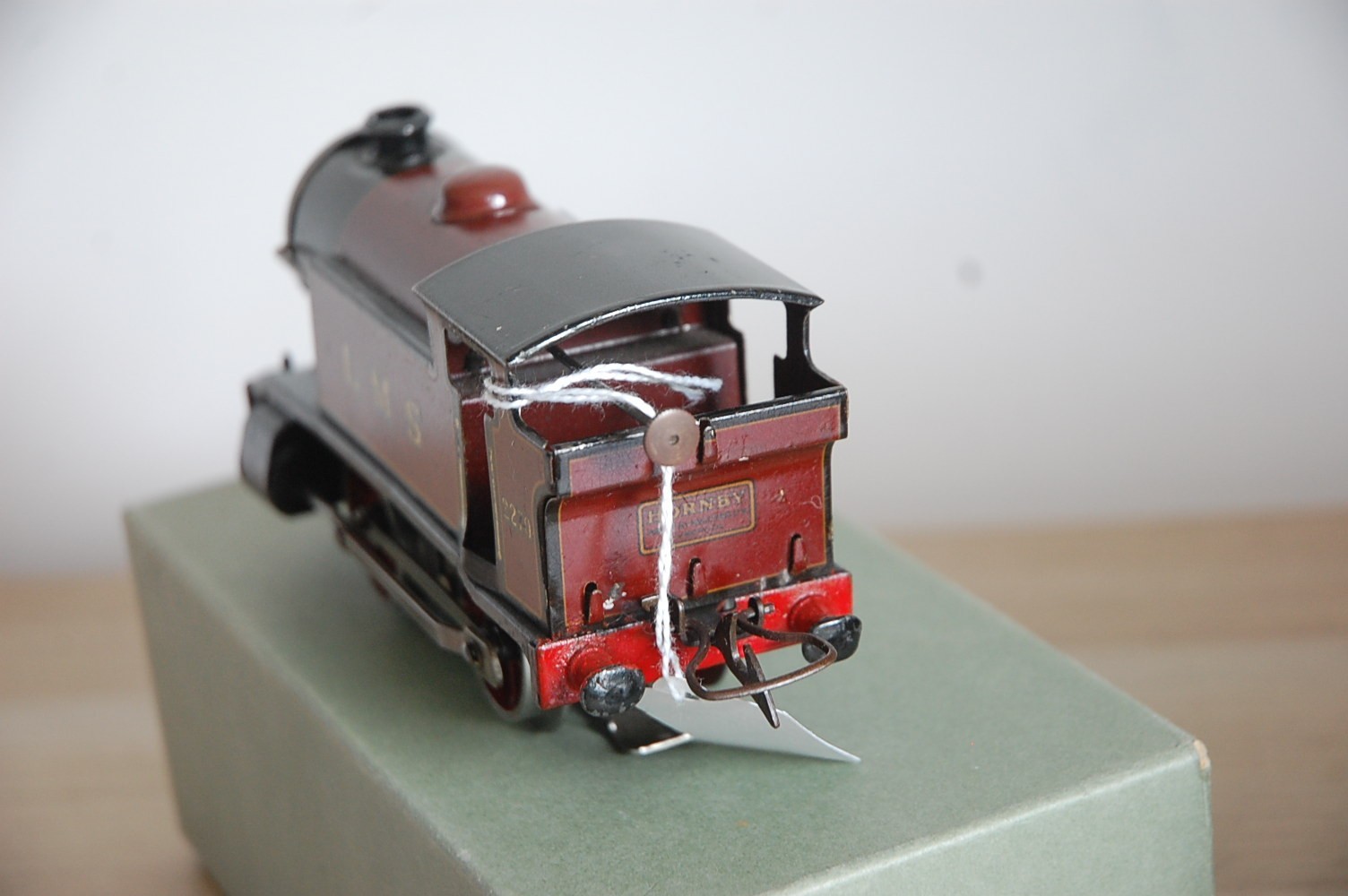 HORNBY O GAUGE ELECTRIC E120 TANK LOCO IN RED LMS LIVERY BOXED