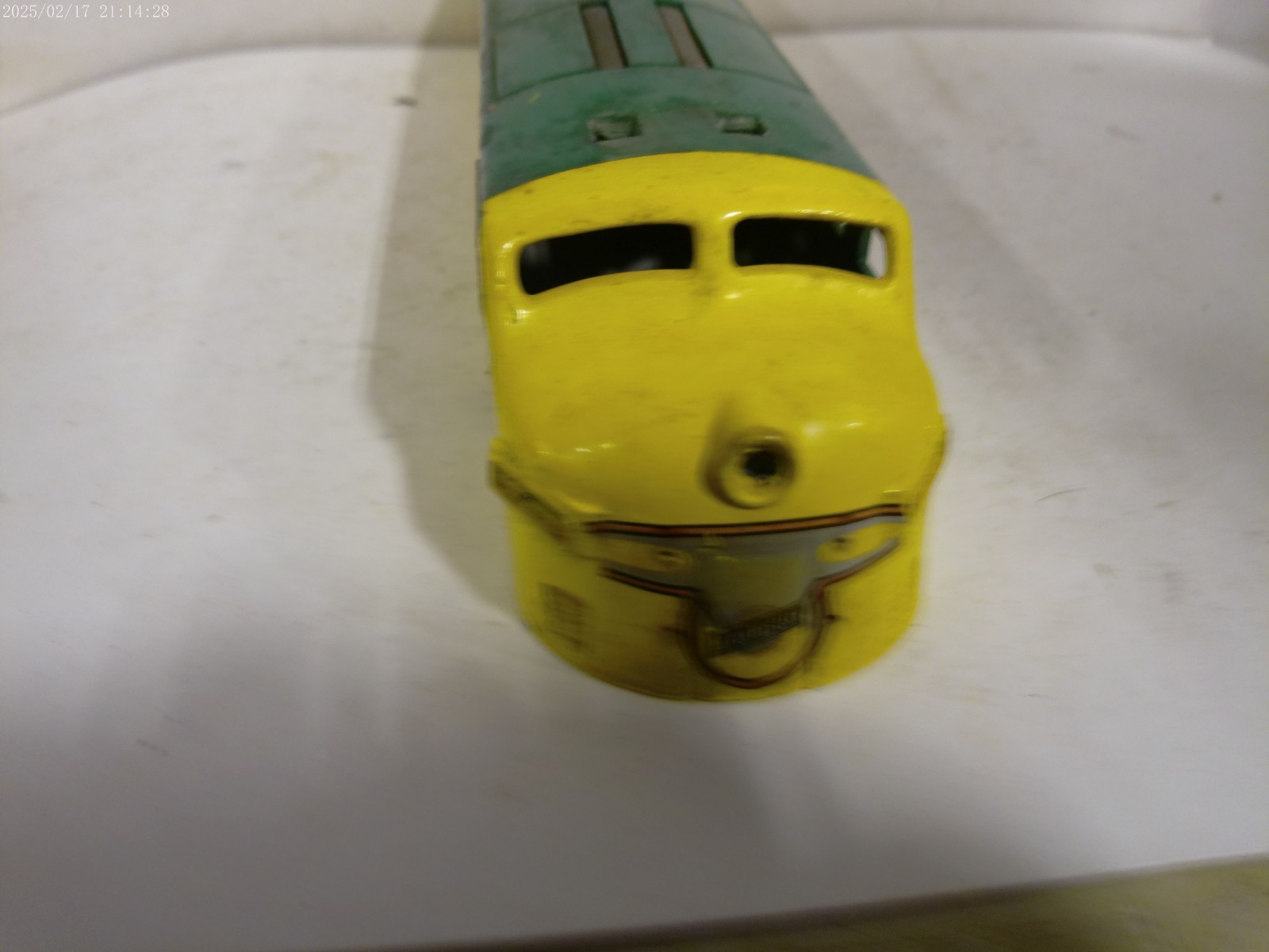 CUSTOM PAINTED LIONEL F3 DIESEL SHELL W/SCREENED VENT FOR REPAINT OR RESTORATION