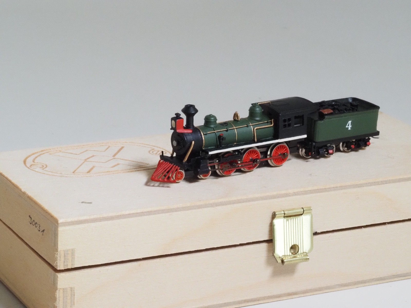 Brass Z-scale Westmodel 30031 American Early Era Steam Locomotive + tender, NEW