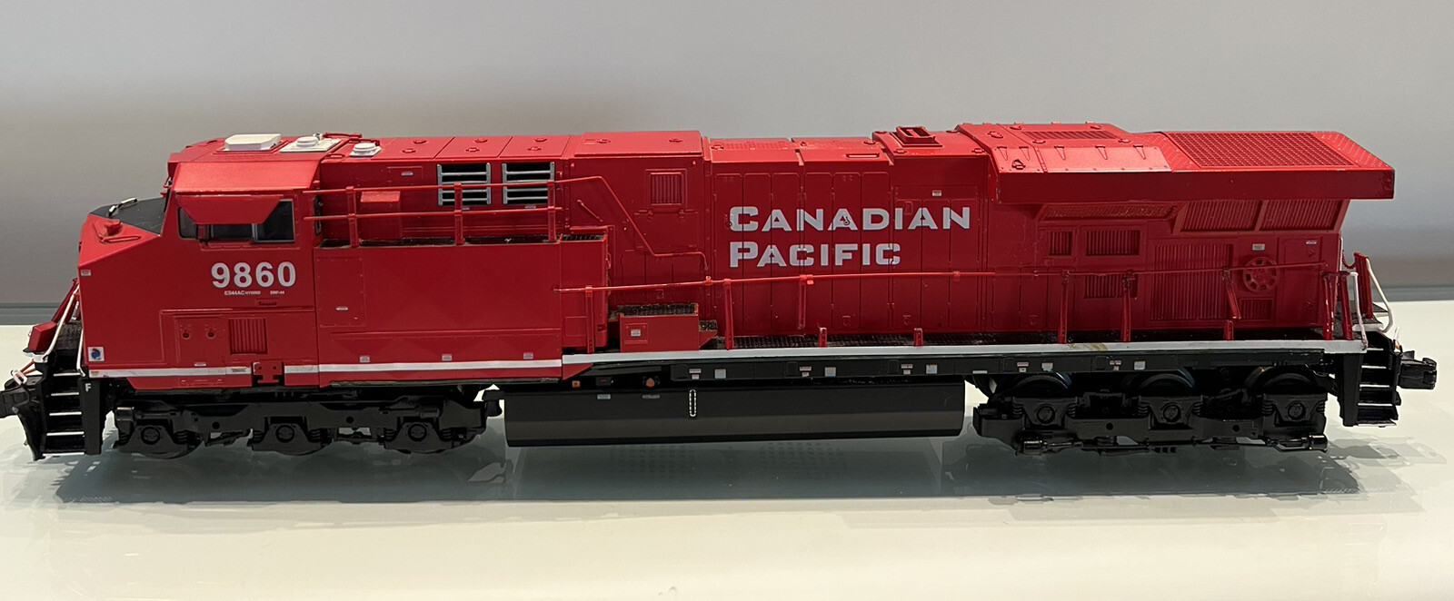 LIONEL LEGACY 2133351 CP/Canadian Pacific SD70ACe Diesel Engine w/Box O-Gauge