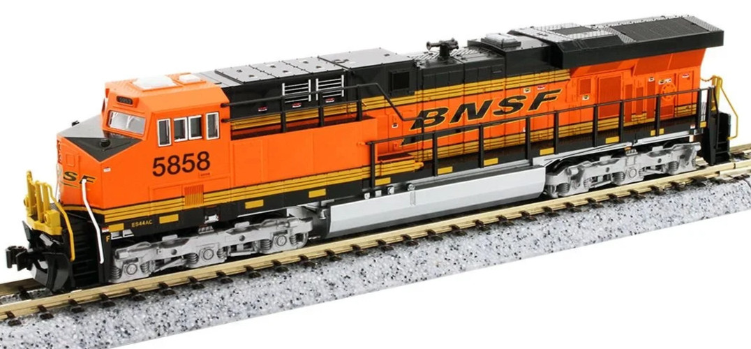 KATO N 176-8958 GE ES44AC BNSF “SWOOSH” RD #5858 FACTORY NEW!!!