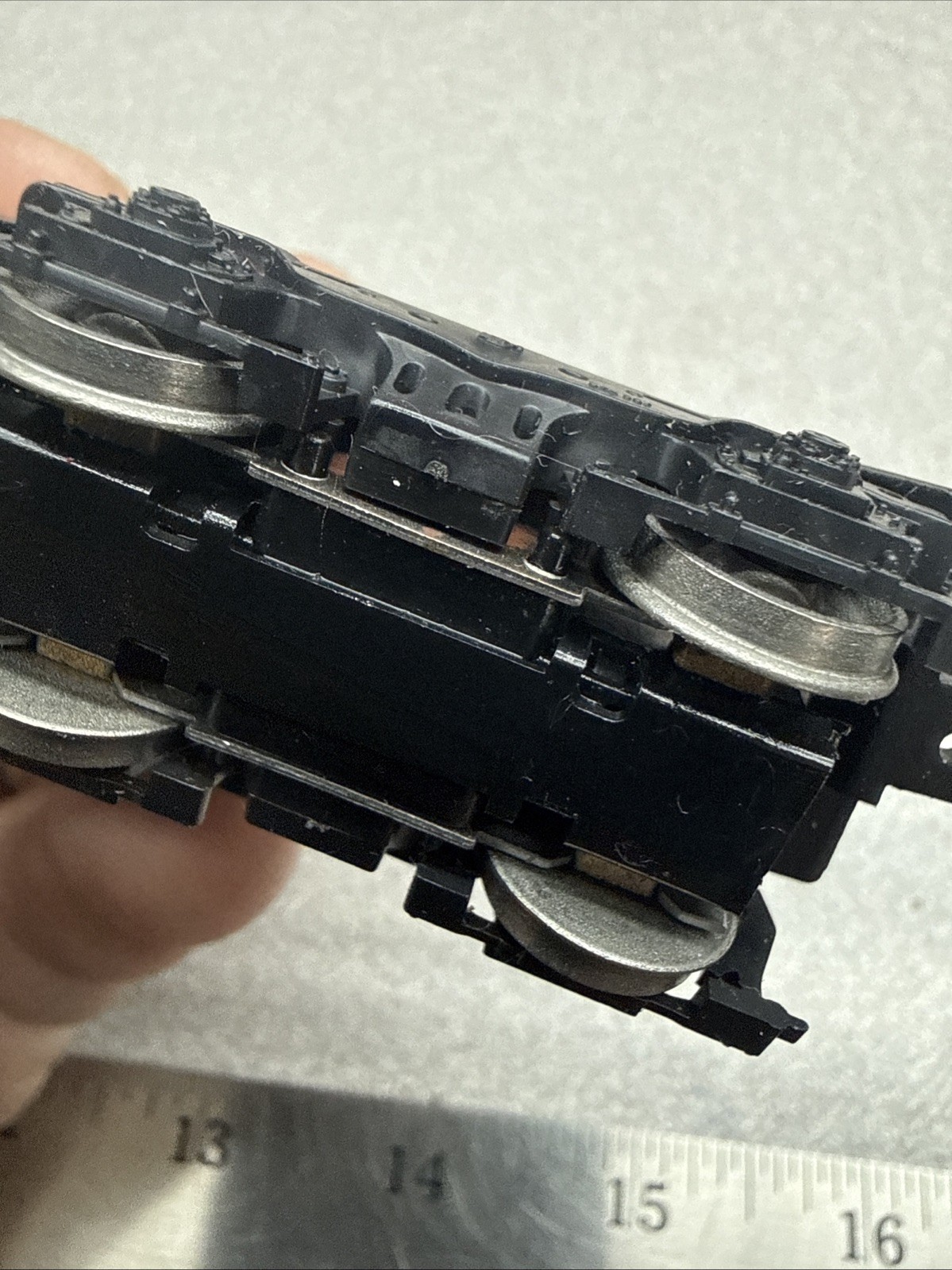 HO Athearn SW 1500 Powered Chassis Pre-owned So Nice I Almost Kept It