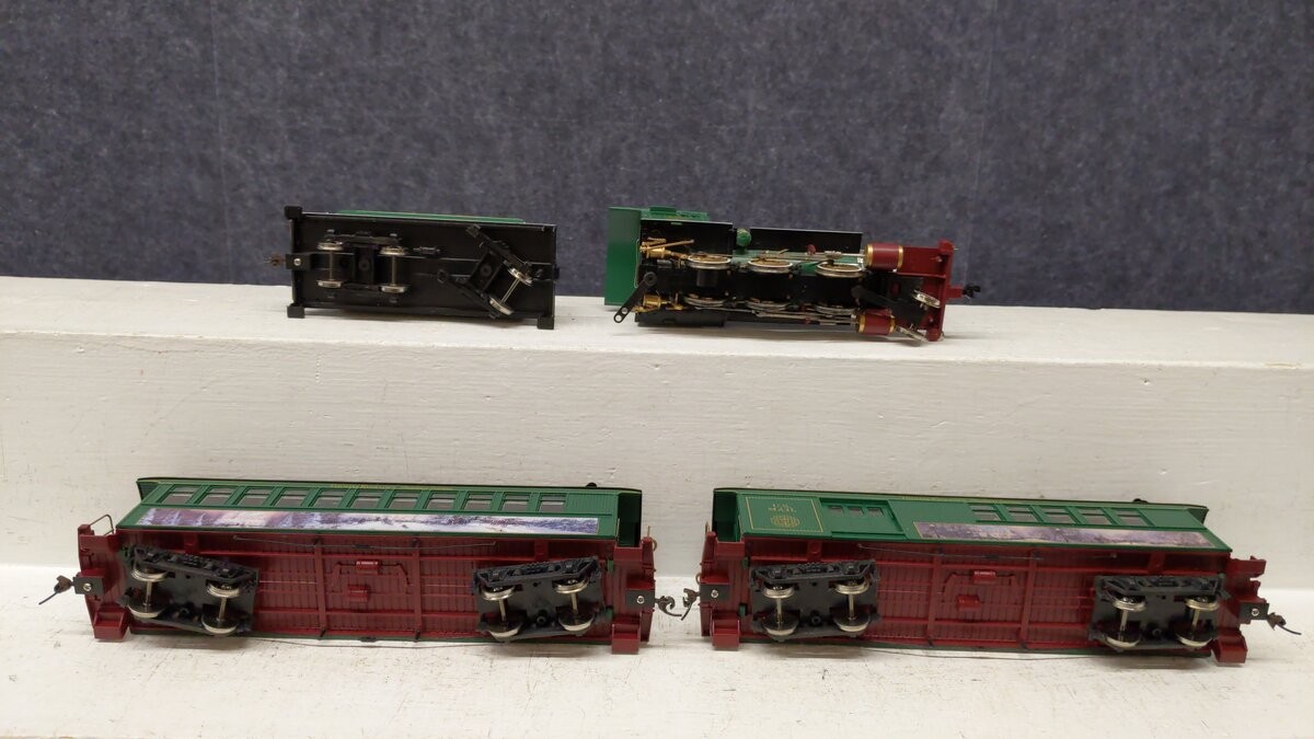 Bachmann HO Scale Thomas Kinkade’s Christmas Express Steam Loco Set #2