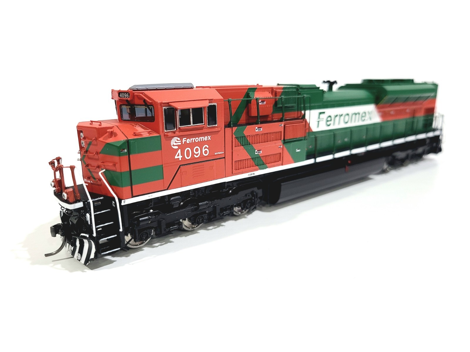 Division Point FXE SD70ACe Ferromex Iso Cab #4096 HO Brass Model #DP-2404.2 DCC