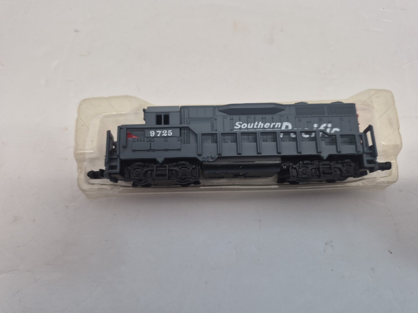 SOUTHERN PACIFIC SP 9725 LOCOMOTIVE TRAIN NO. 418 HIGH SPEED