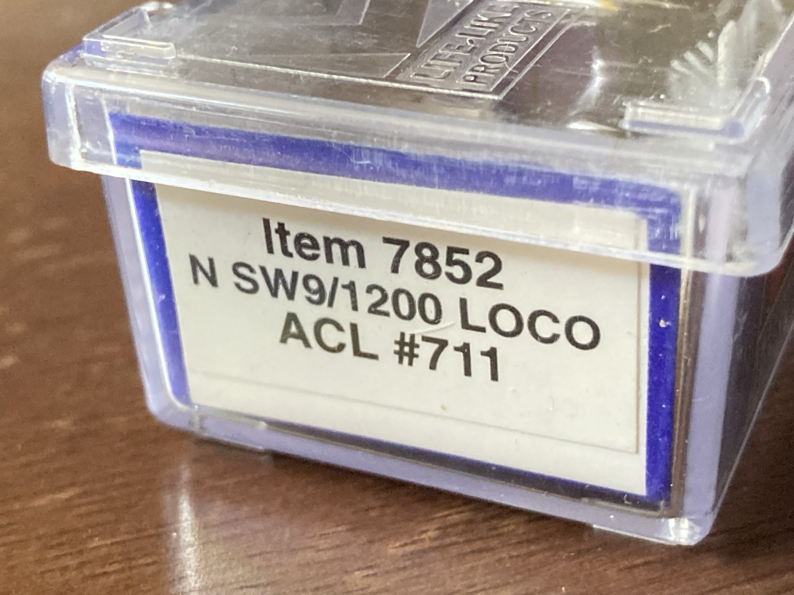 Life Like N #7852 Atlantic Coast Line SW9/1200 Diesel Switcher ACL #711 – NIB