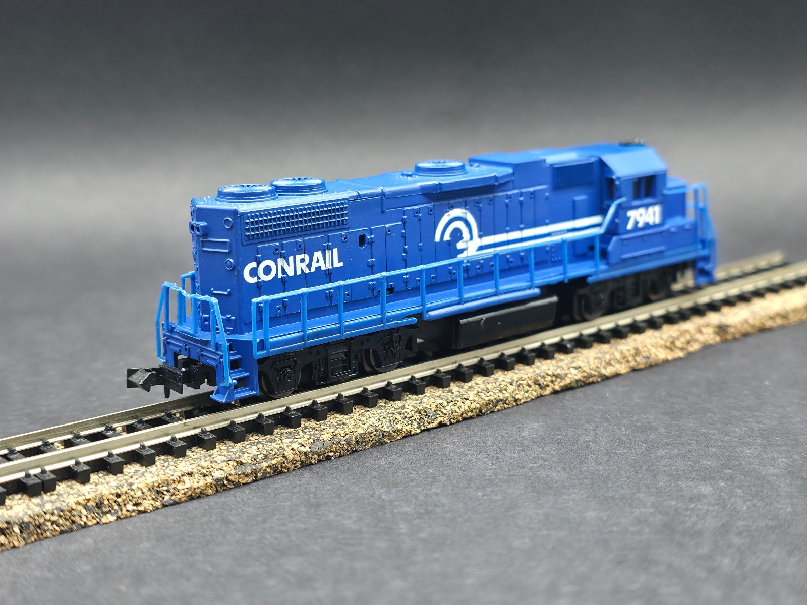 N Scale Life-Like #7846 Conrail GP-38 Locomotive CR #7941 . New