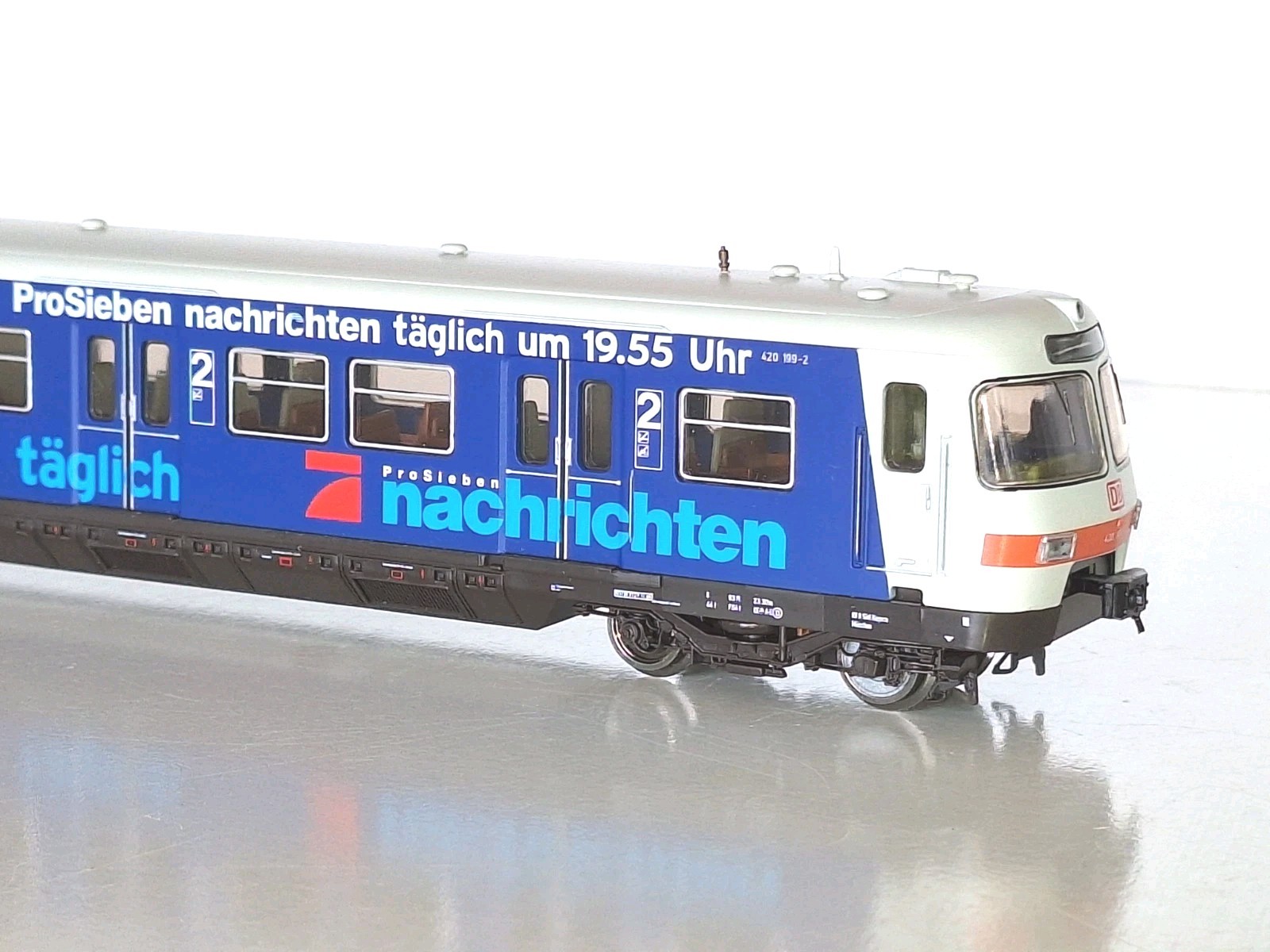 Roco 63006 DCC Ready DB ET 420, 3 Part Urban Railcar Set. Lighting. Exc Cond.HO