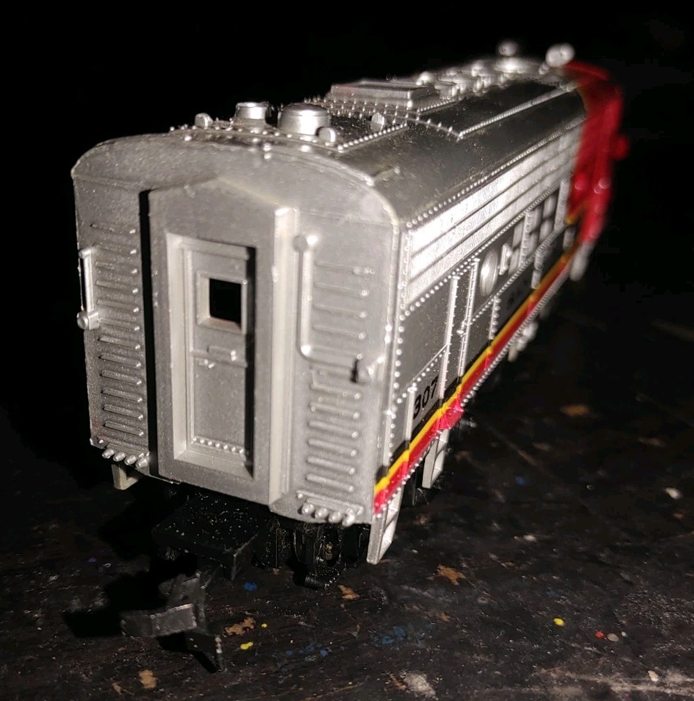 Bachmann Santa Fe 307 Diesel HO Locomotive – Many Trains & Accessories Available