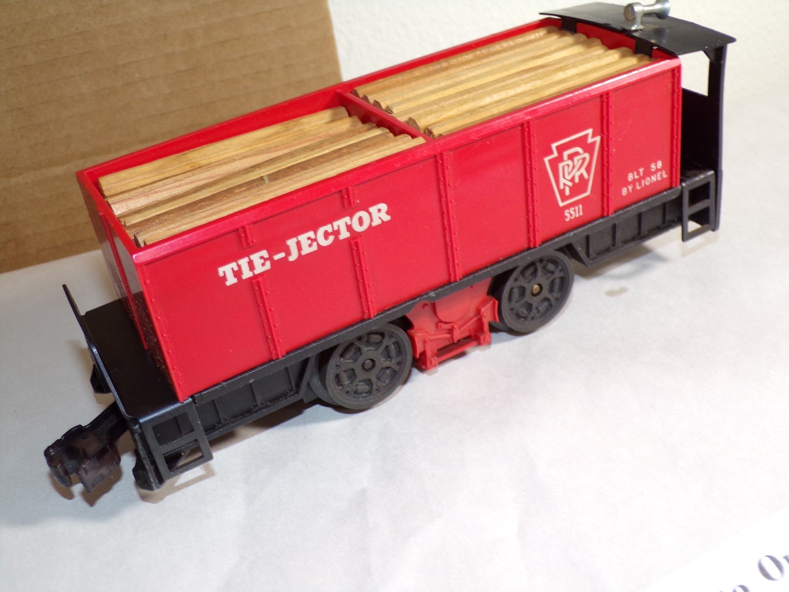 Lionel Original Vintage Postwar 55 Tie-Jector Runs Great Rarer Version with Slot