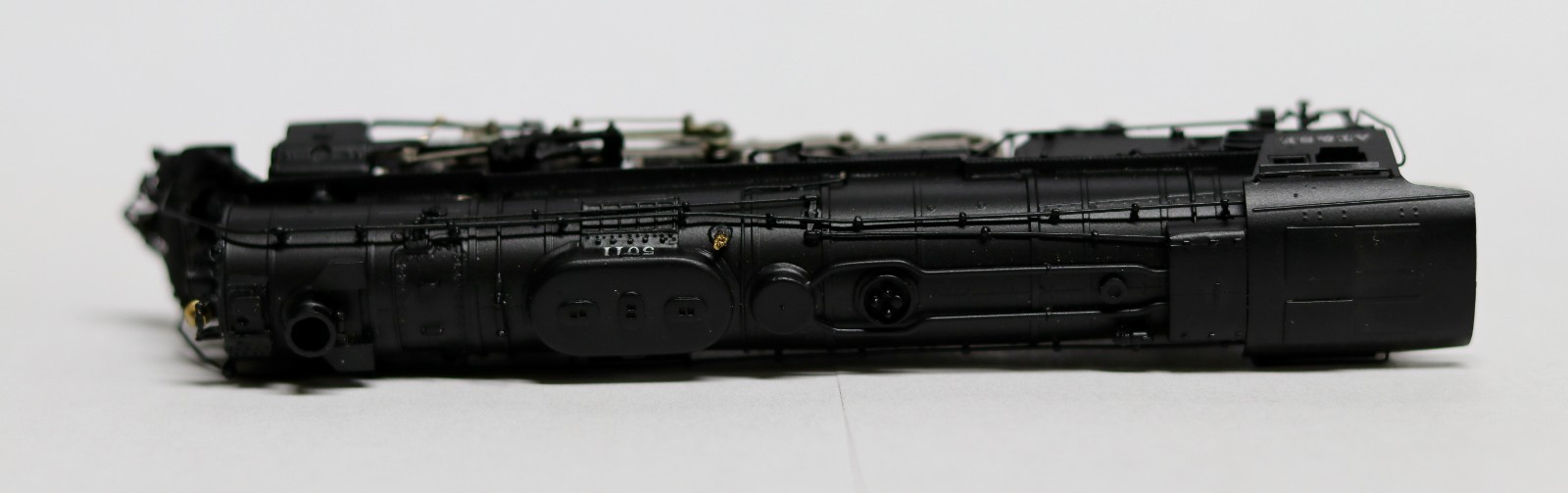 Hallmark Models N Scale Brass ATSF Santa Fe 5011 2-10-4 Factory Painted