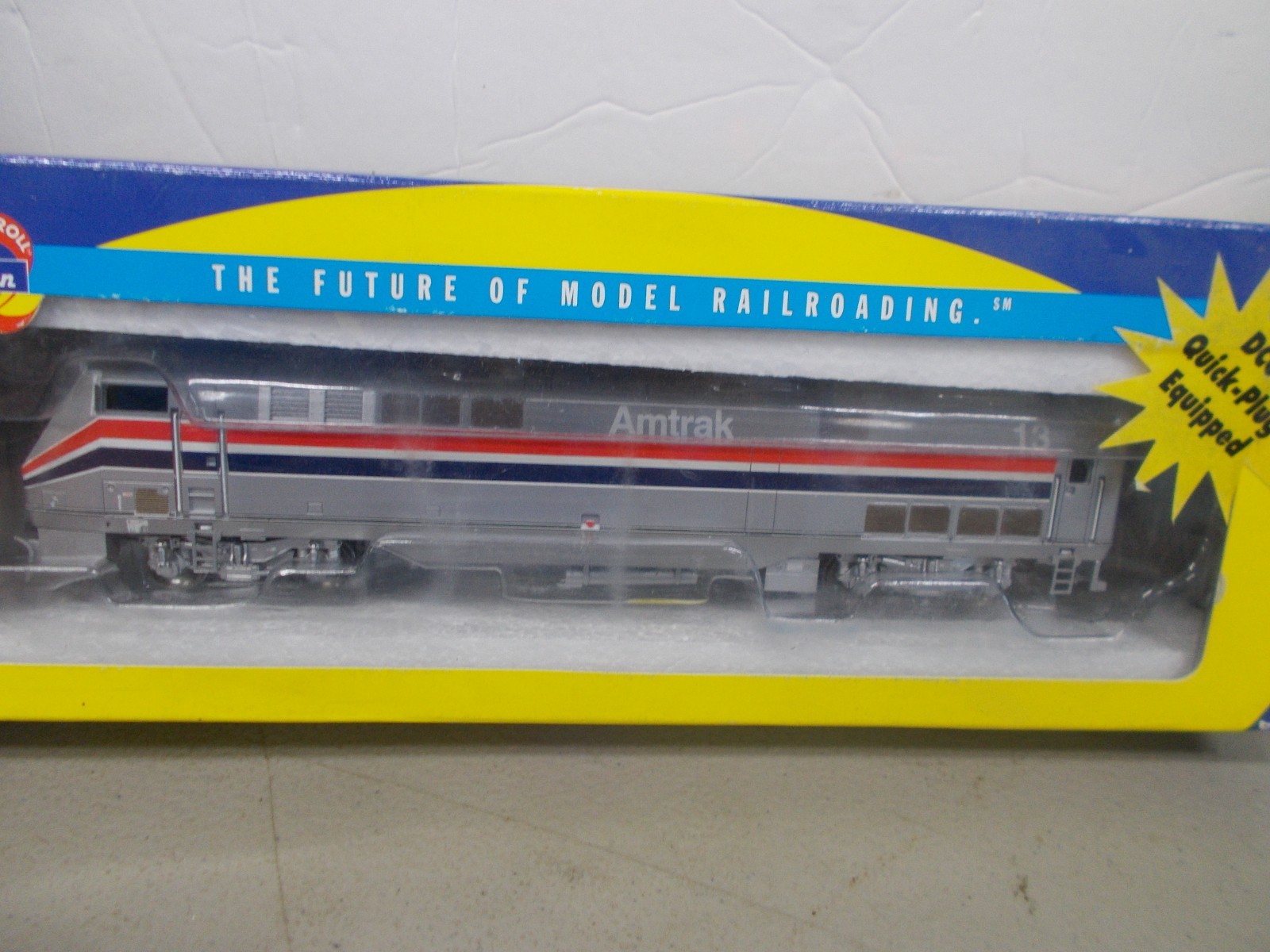ATHEARN # 91573 ~ AMTRAK P-42 LOCOMOTIVE # 13~DCC PLUG ~HO SCALE