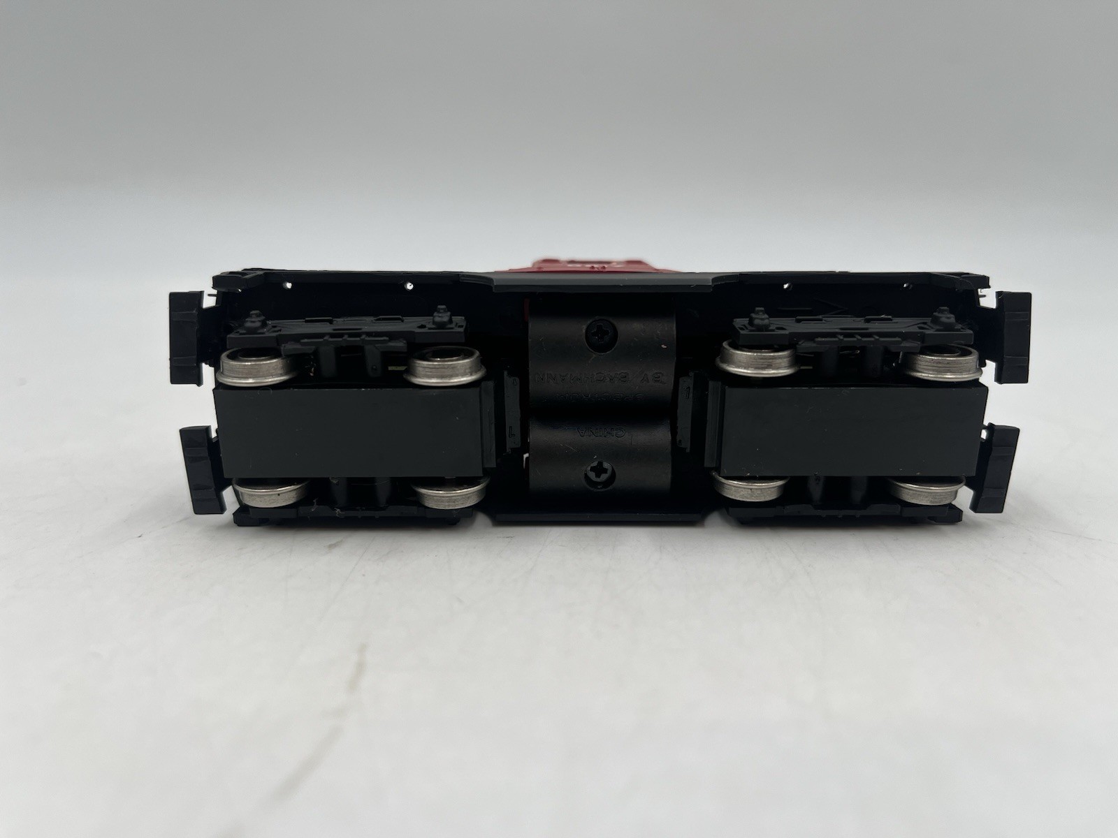 Ho Scale Bachmann Spectrum 80020 GE Diesel Switchers New Haven 0817