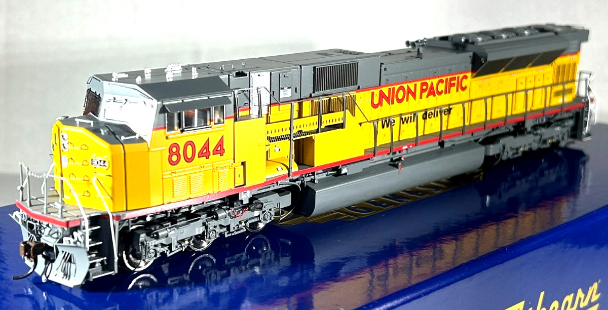 ATHEARN GENESIS HO SCALE SD90MAC LOCOMOTIVE W/TSUNAMI2 SOUND&DCC UP ATHG27379