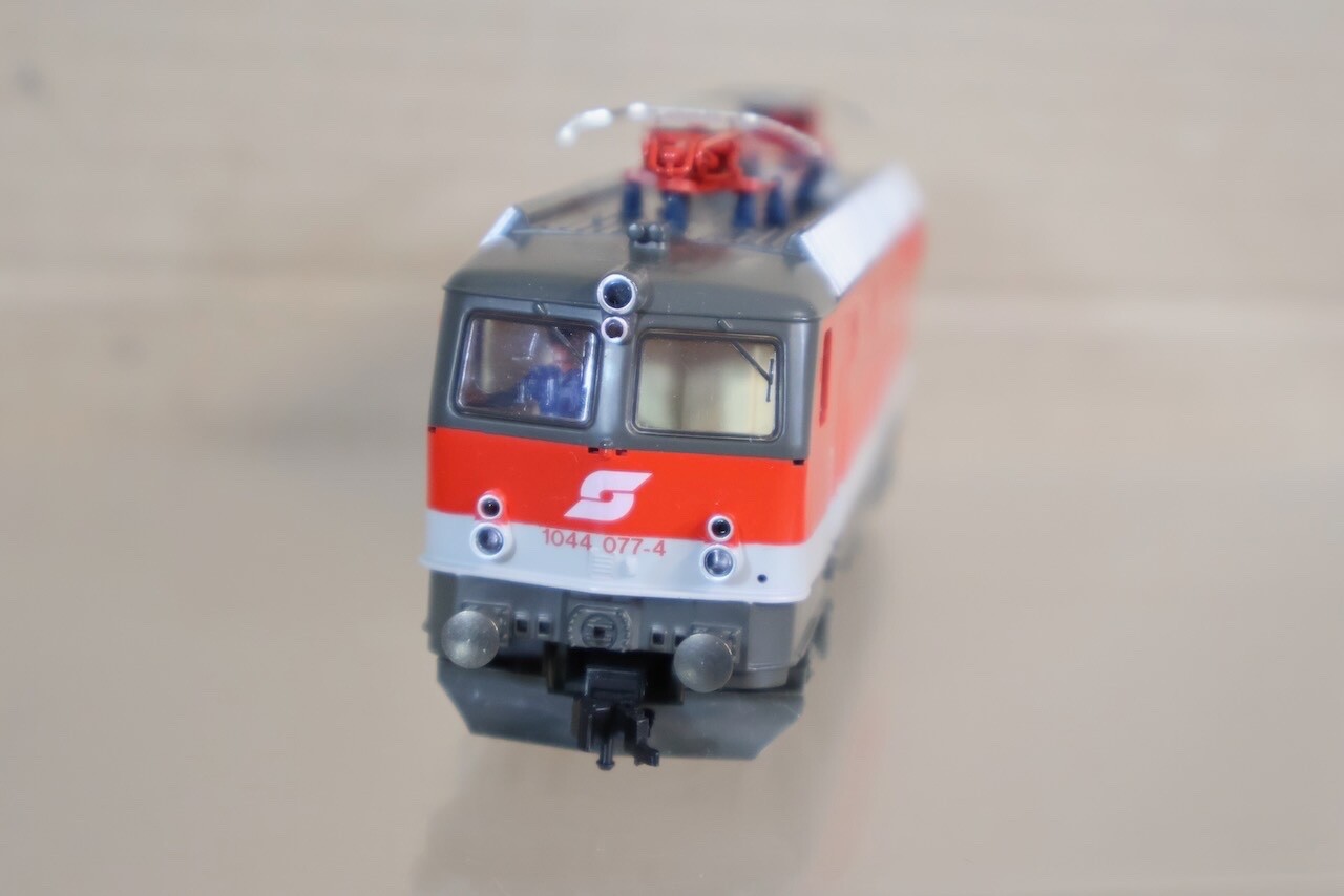 ROCO 43658 OBB ÖBB CLASS BR 1044 077-4 E-LOK ELECTRIC LOCOMOTIVE on