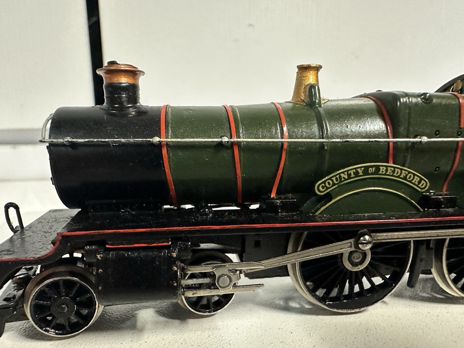 Hornby R392 County Class 4-4-0 ‘County of Bedford’ 3821 in GWR BR Green Boxed