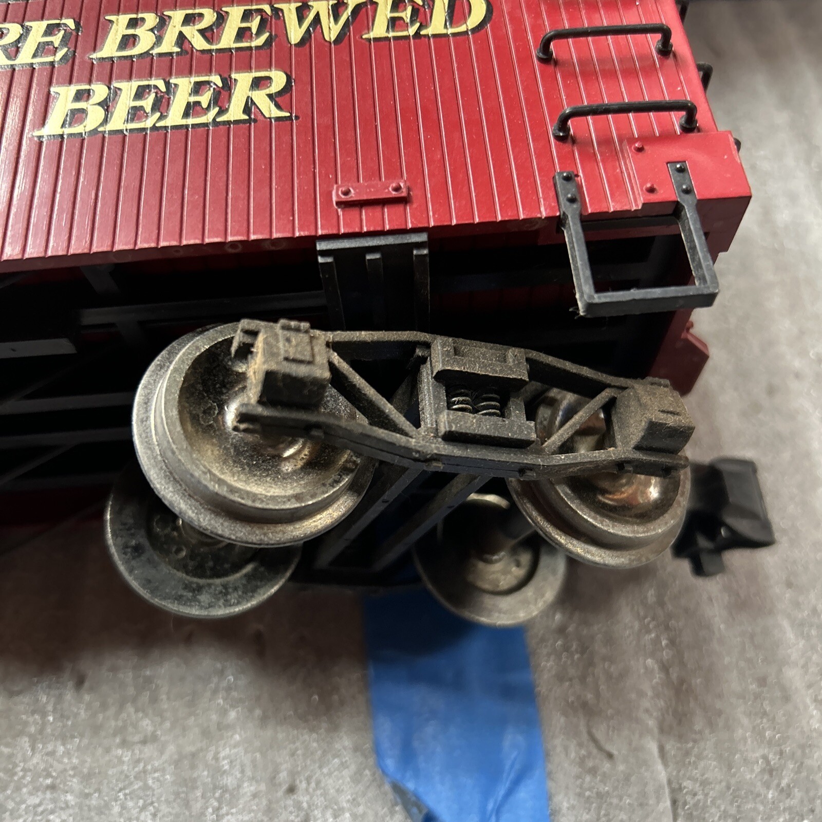 Delton Locomotive Works: #4258 Strohs Beer Reefer Boxcar G Scale