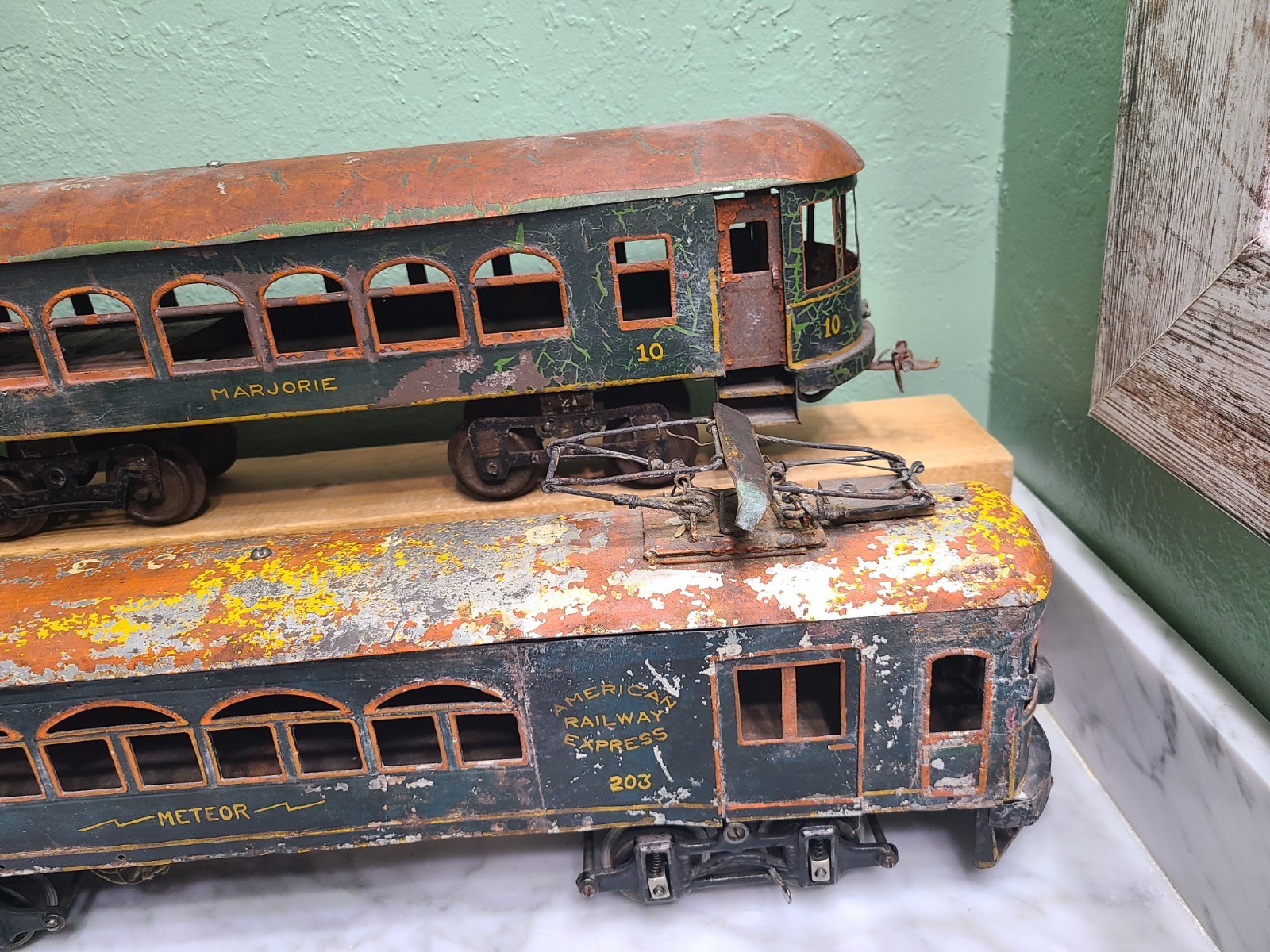 Voltamp Interurban toy train 2″ gauge trolley & trailer car look old prewar toys