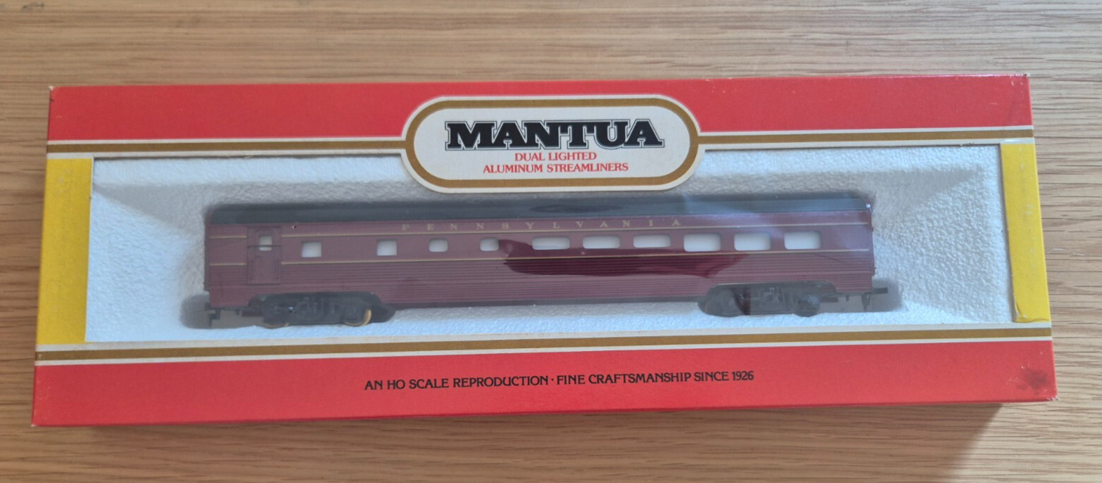 VINTAGE MANTUA HO SCALE MODEL TRAINS VARIOUS MODELS ALUMINUM STREAMLINERS