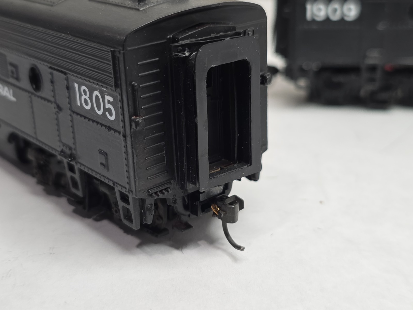 Athearn HO Scale Custom Paint Penn Central F7 Diesel Loco AB Units PC 1805 Runs