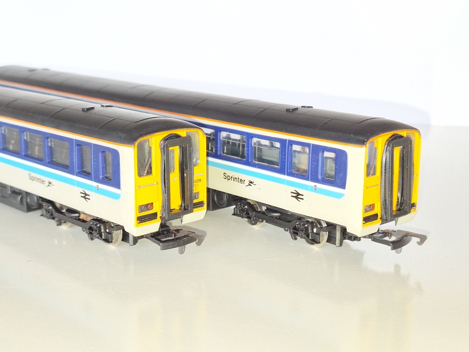 Dapol D083 2 Part DMU Set. New Old Stock. Mint Cond. Boxed. 2 Rail DC. OO Scale.
