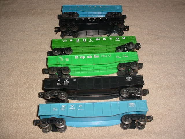 6- LIONEL GONDOLA CARS -NYC +BURLINGTON +REPUBLIC STEEL LIONEL 0-027 ga.