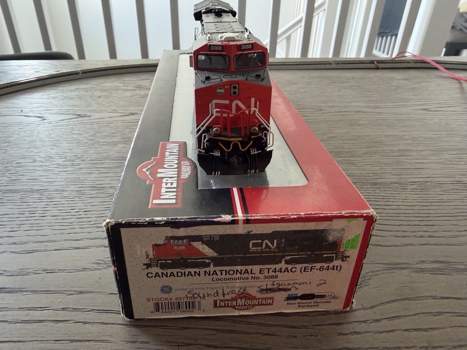 InterMountain HO scale CN Candian National (3088) ET44AC with DCC Sound