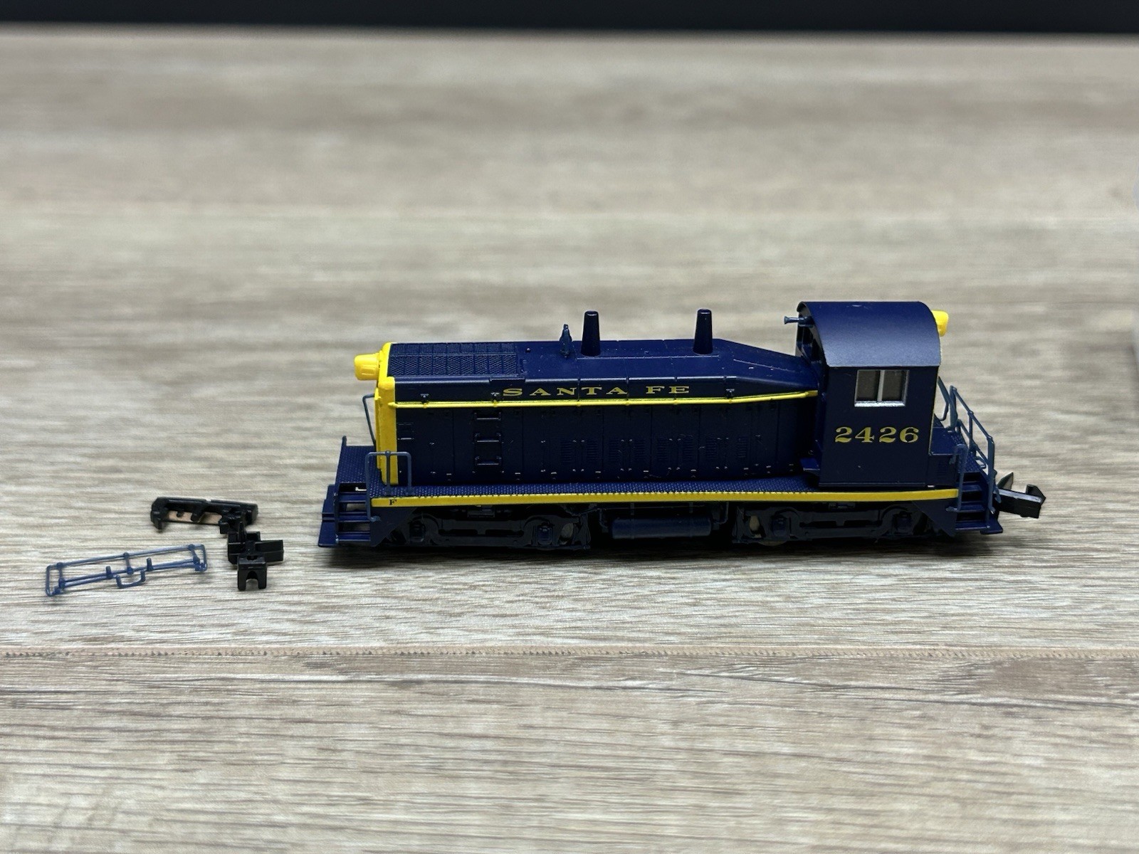 Life-Like 7500 Santa Fe AT&SF Class SW9 / 1200 N Scale Diesel Locomotive