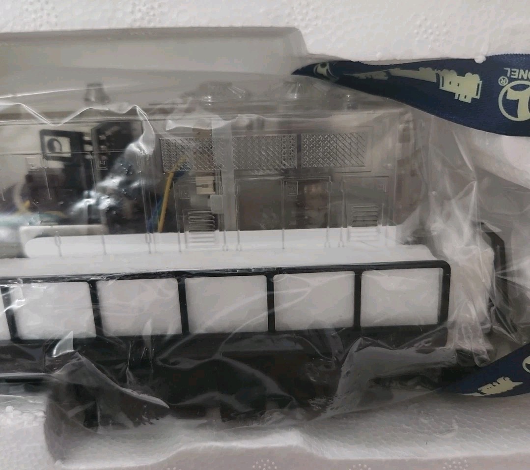 LIONEL 2337 Transparent Wabash GP-7 6-38348 Locomotive COOL LOOKING!