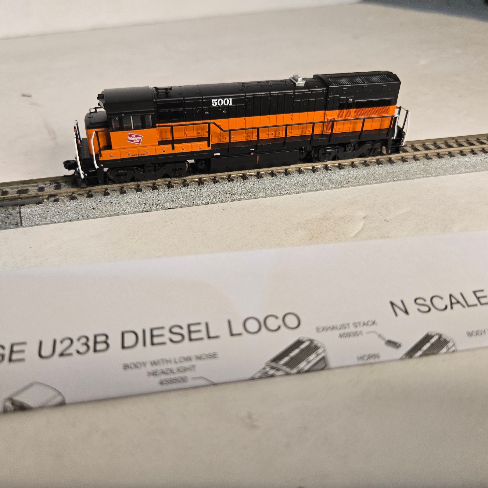 Atlas 40 012 012 N Scale Milwaukee Road GE U23B. Runs.