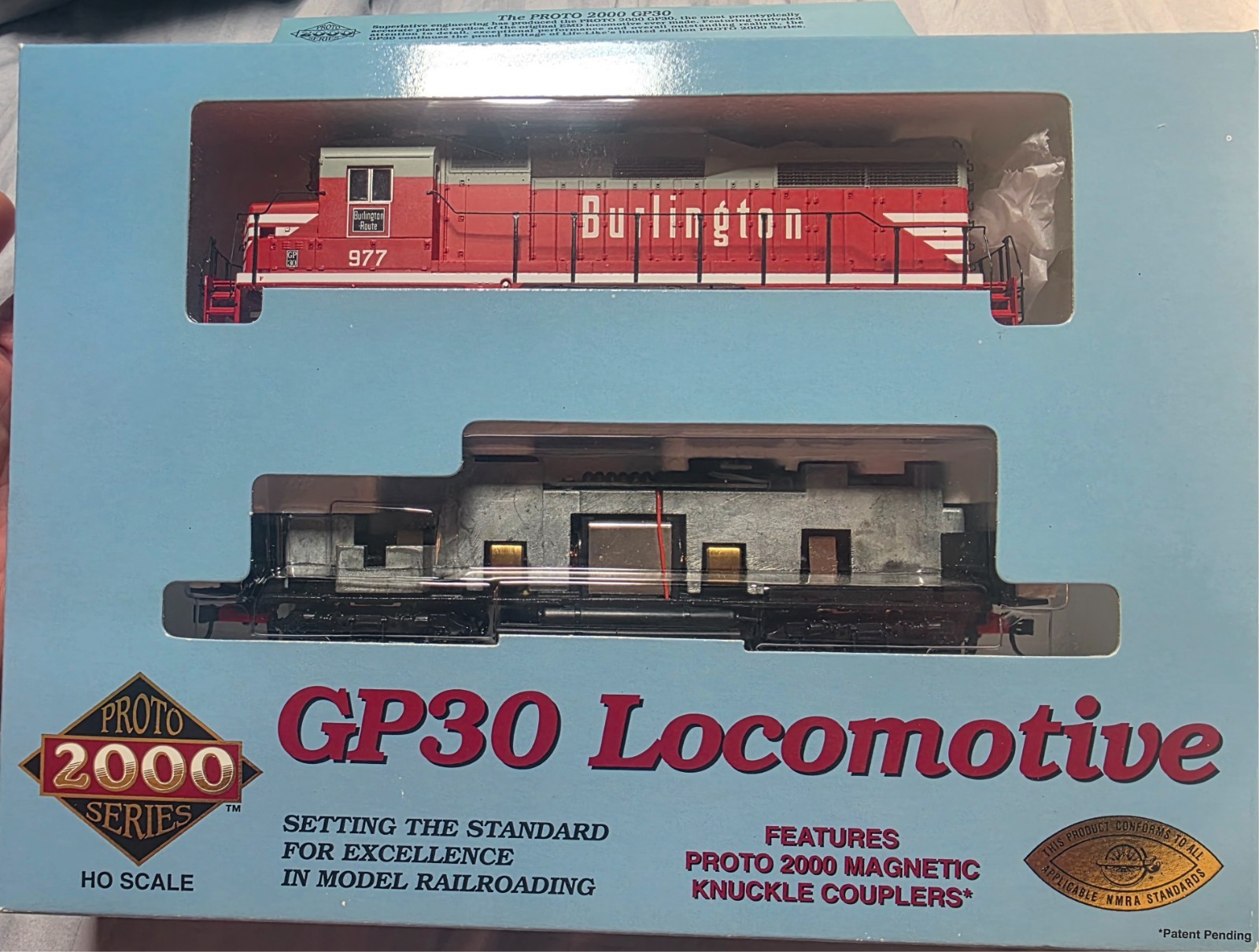 PROTO 2000 HO SCALE LOCOMOTIVE GP30 ASSEMBLED WORKING CB&Q 977 BURLINGTON
