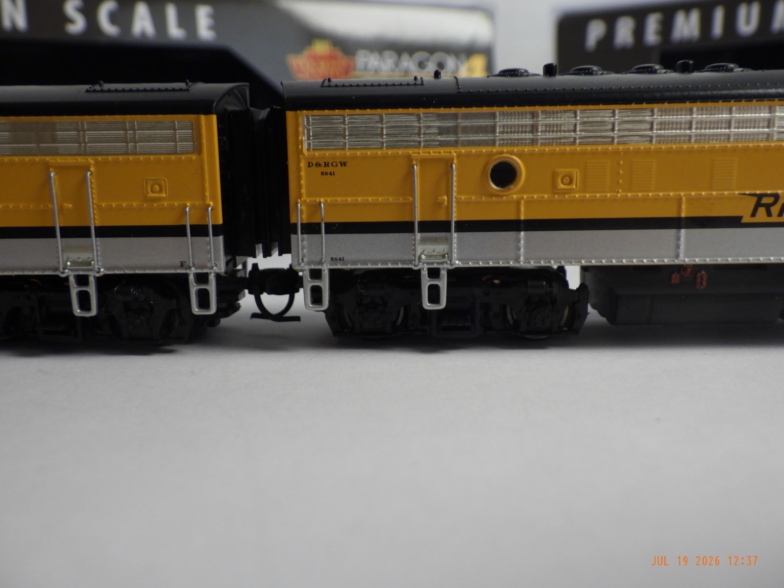 N Scale EMD F7 DRGW 5641/5642, A unit powered with sound,B unit unpowered