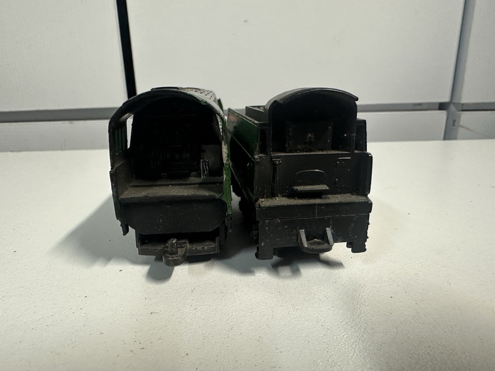 TRIANG BATTLE OF BRITAIN CLASS BR GREEN HURRICANE STEAM LOCOMOTIVE 21C151