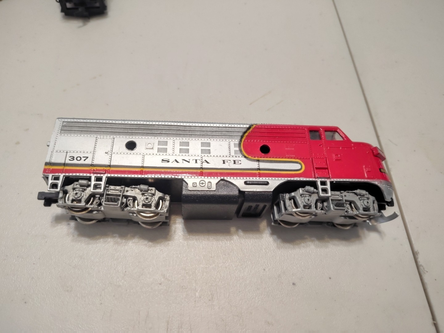 Vintage Bachman HO Scale Santa Fe Lighted Locomotive Red Silver Black #307