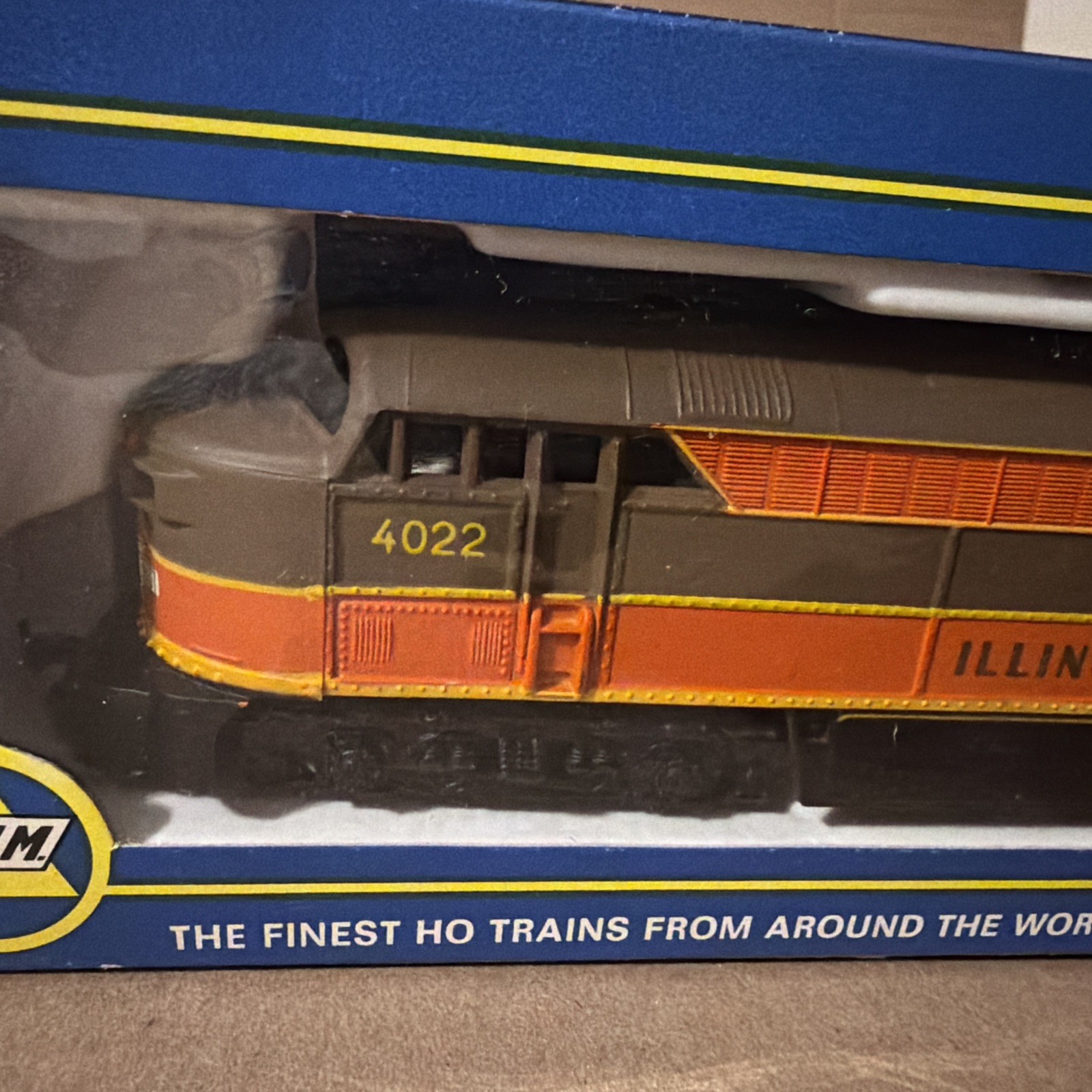 Locomotive ILLINOIS CENTRAL 4022 A H M Original Box HO Scale