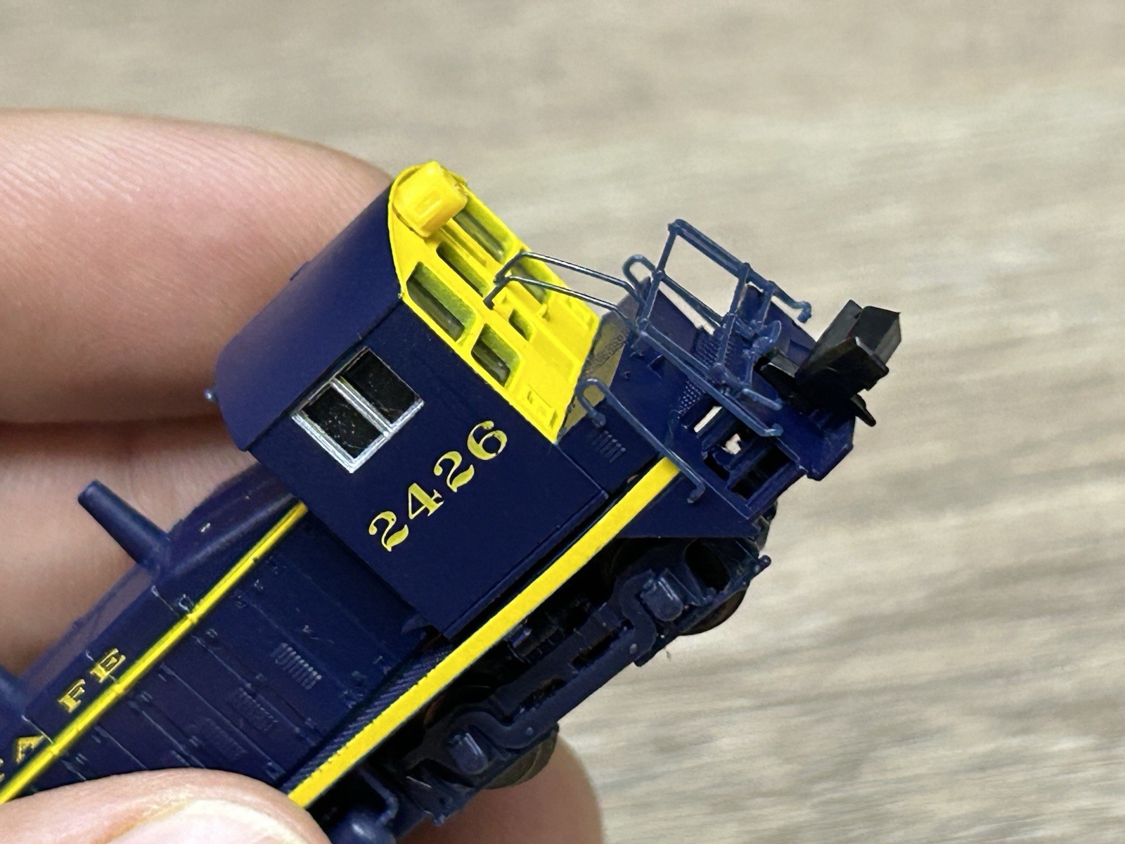 Life-Like 7500 Santa Fe AT&SF Class SW9 / 1200 N Scale Diesel Locomotive