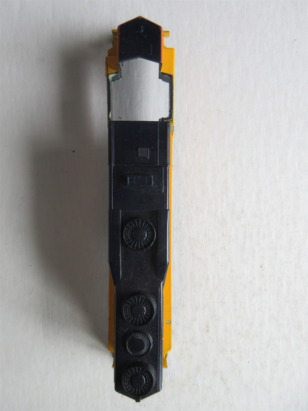 HO Scale CHESSIE SYSTEM #4125 hand painted vintage SHELL ONLY read condition