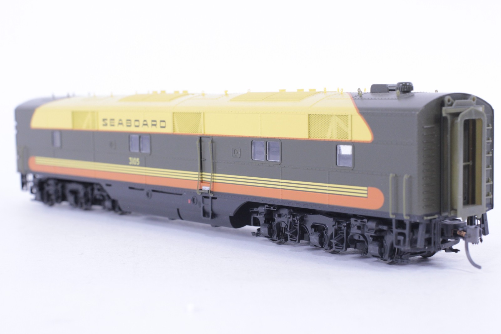 Life Like Proto 2000 HO Scale Seaboard #3105 E7B Non-Powered Locomotive