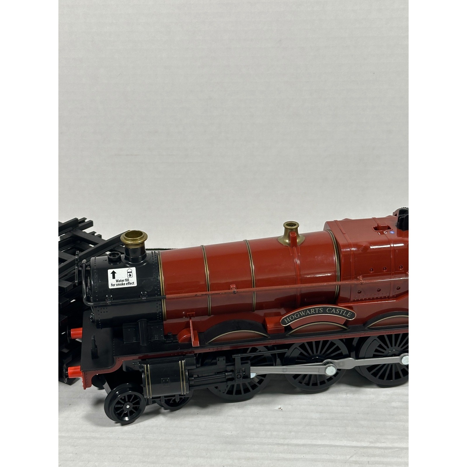 Lionel Harry Potter Hogwarts Express 5972 R2Run G-Gauge Train Engine w/Tracks