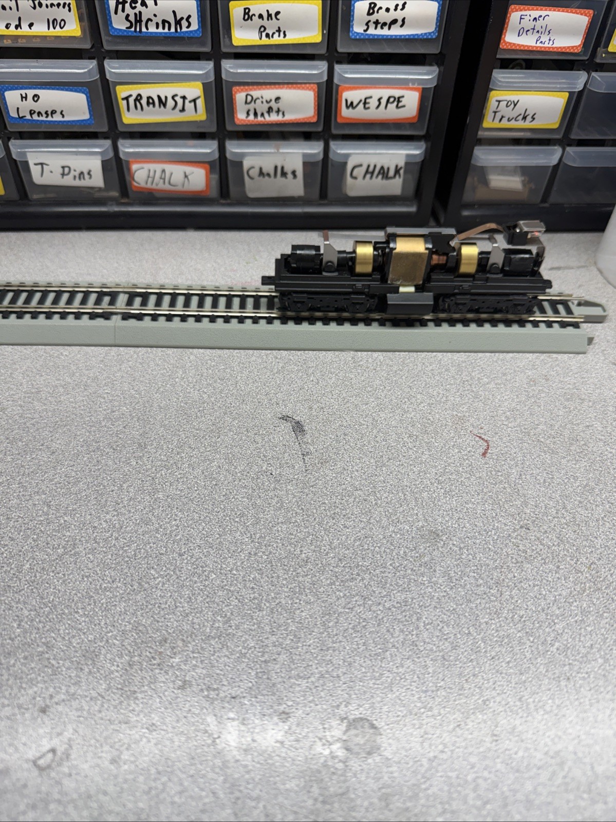 HO Athearn SW 1500 Powered Chassis Pre-owned So Nice I Almost Kept It