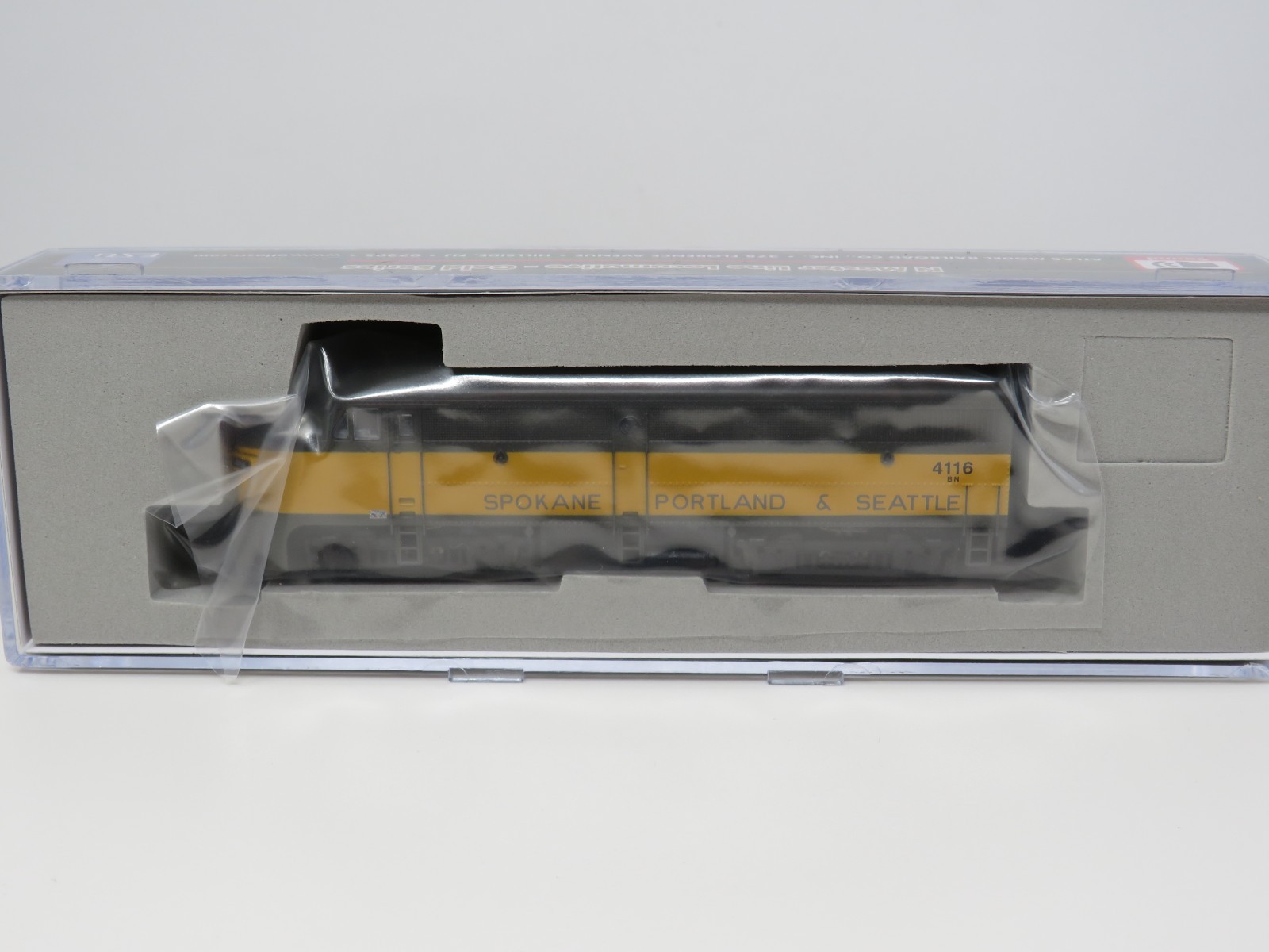 Atlas N 40005089 DCC Sound Burlington Northern SP&S #4116 FA-1 Diesel Locomotive