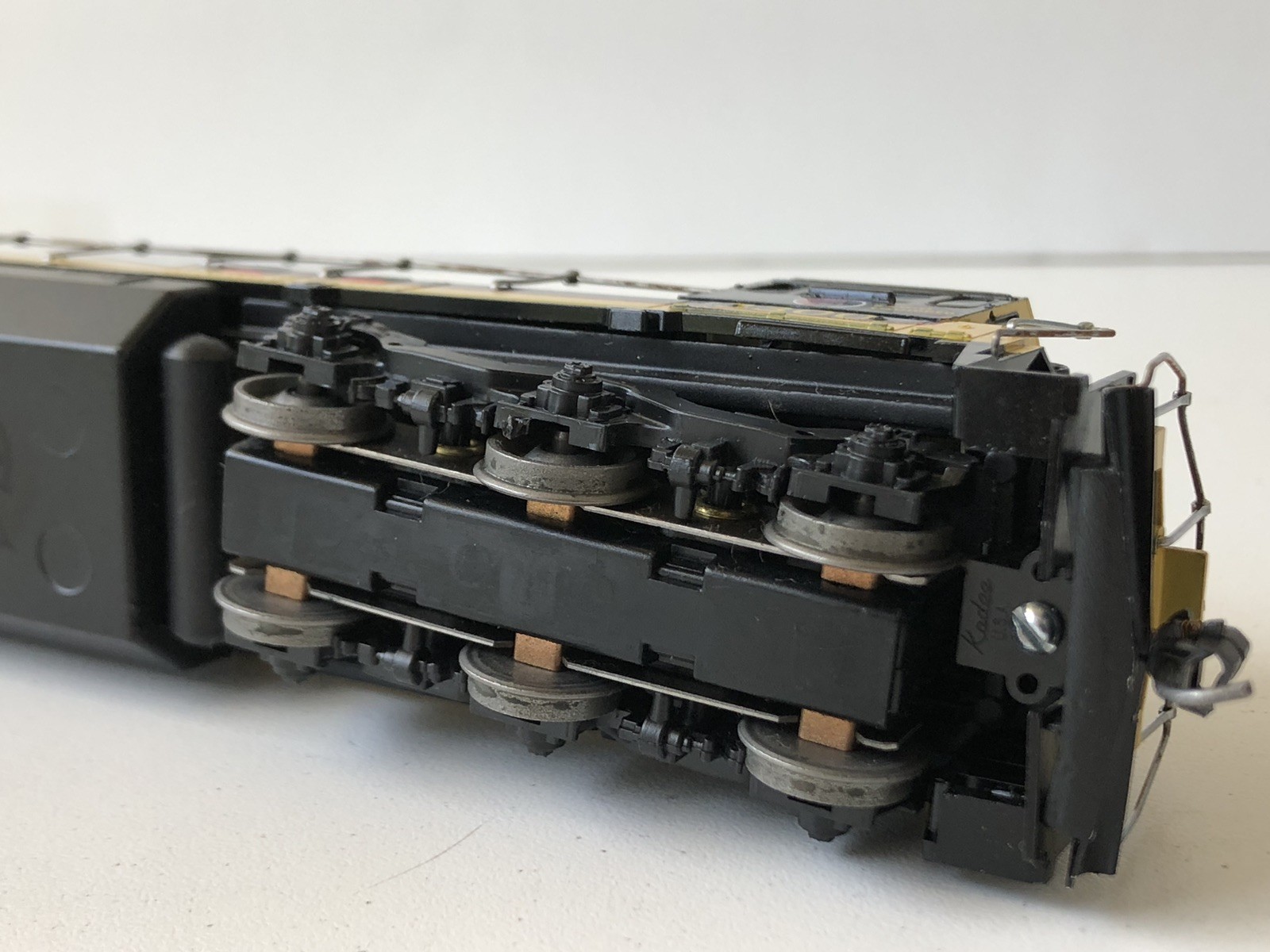 Athearn #3503 HO Northern Pacific U33C Powered Diesel Locomotive 3300
