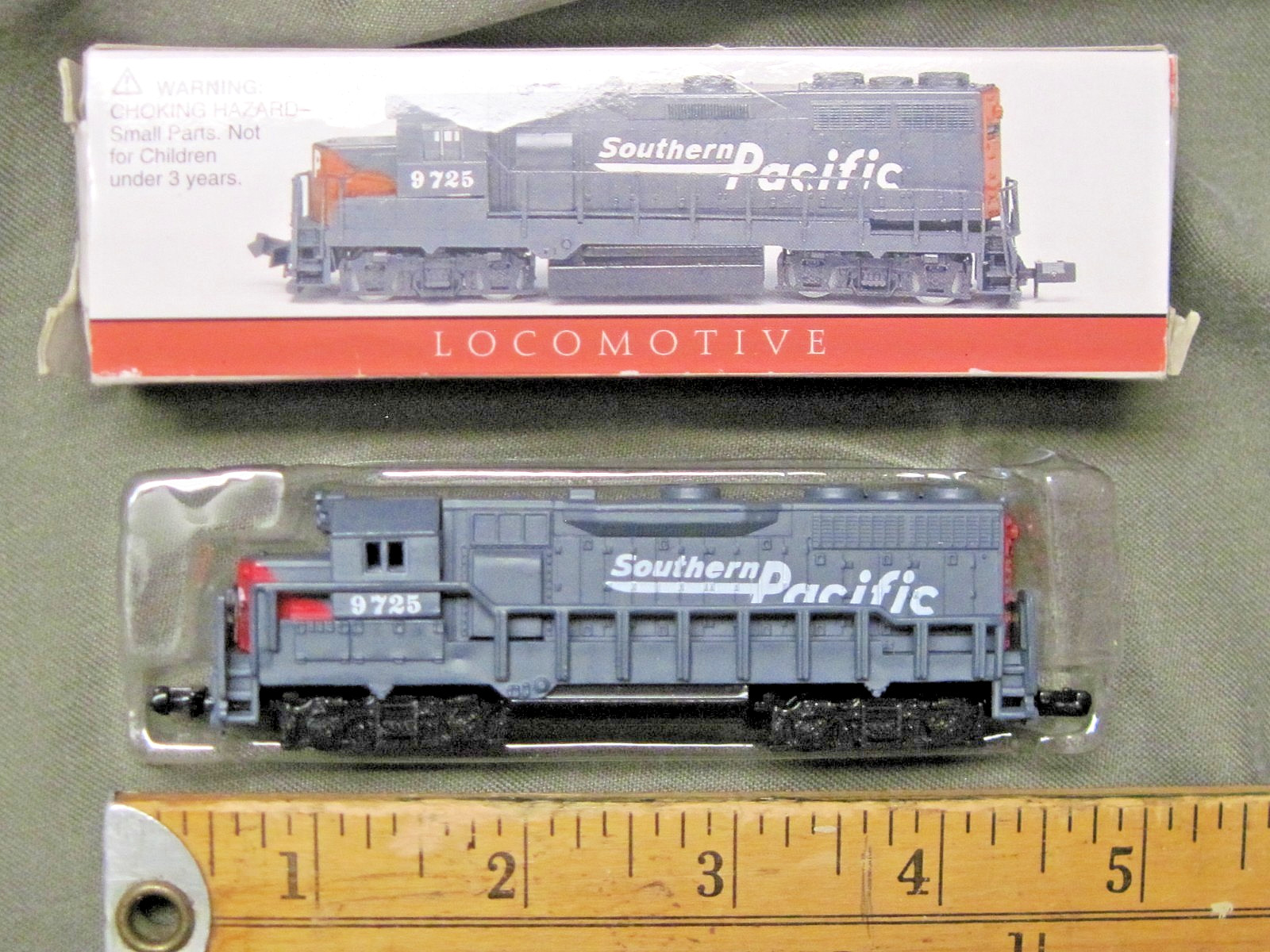 HIGH SPEED METAL PRODUCTS NO. 418 SOUTHERN PACIFIC LOCOMOTIVE #9725